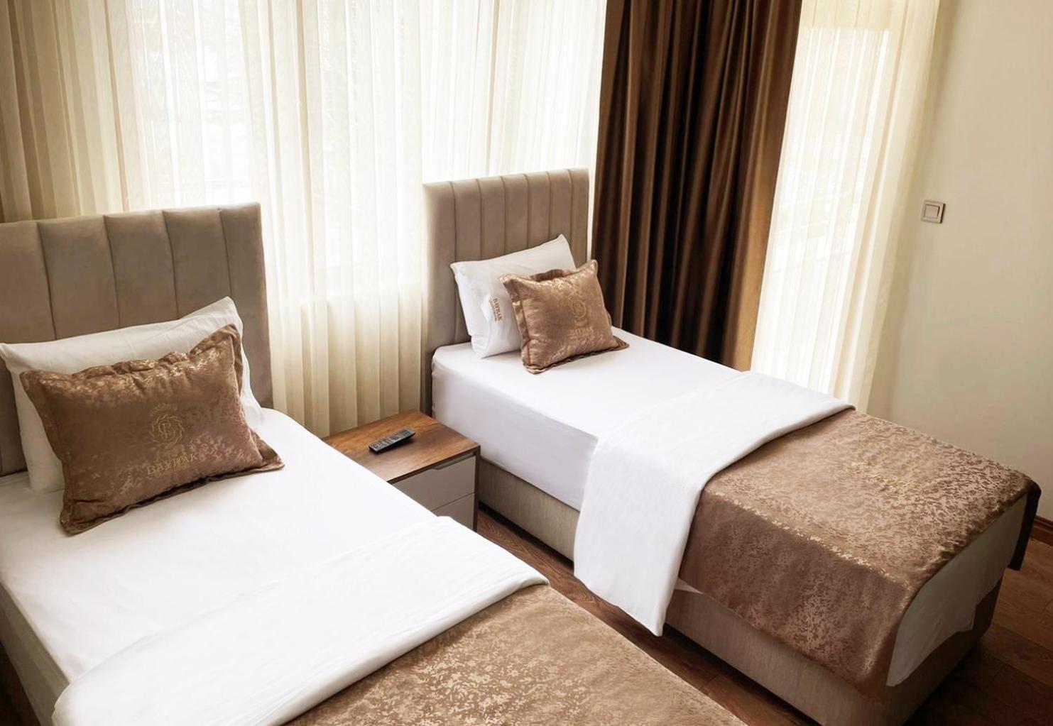 Bayrak Grand Hotel ترابزون المظهر الخارجي الصورة