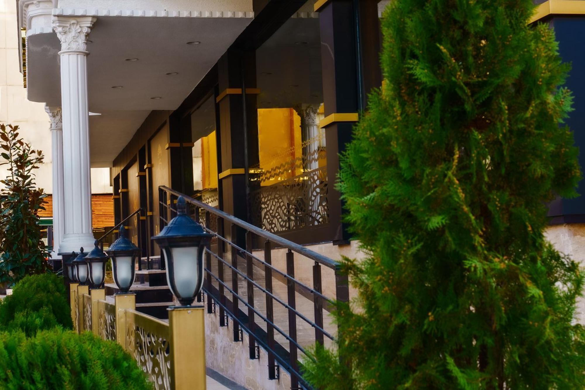 Bayrak Grand Hotel ترابزون المظهر الخارجي الصورة